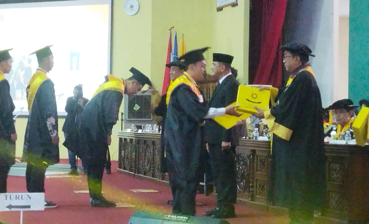 Diakhir Jabatan Rektor Unsri Aniss Saggaff Wisuda Mahasiswa I