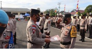 dinilai-berprestasi-9-personel-polres-lahat-terima-reward-220706q-rev2.jpg