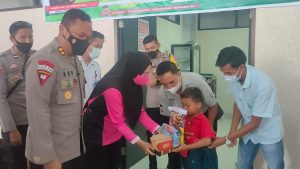 vaksinasi-sunatan-massal-dan-pengobatan-gratis-warnai-hut-bhayangkara-ke-76-polres-lahat-220706i-rev2.jpg
