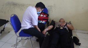 hut-bhayangkara-ke-76-polres-lahat-diwarnai-aksi-donor-darah-220706a-rev2.jpg