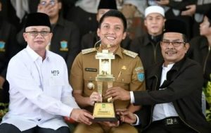sabet-juara-umum-mtq-tingkat-provinsi-sumsel-bupati-panca-sambut-kedatangan-kafilah-ogan-ilir-220706c-rev12.jpg