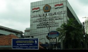 sekjen-alumni-feb-updm-tolak-calon-rektor-tunggal-berwatak-kkn-220708q-rev1.jpg