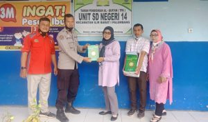 motivasi-anak-anak-aipda-muhammad-aliudin-bagikan-al-quran-ke-tpq-sdn-14-palembang-2207167-rev1.jpg