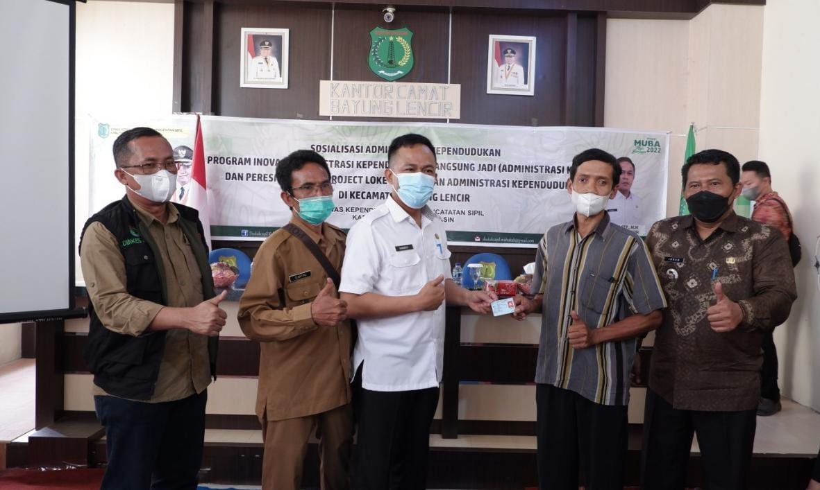 mudahkan-pengurusan-adminduk-kecamatan-bayung-lincir-muba-terapkan-keladi-2207180-rev1.jpg