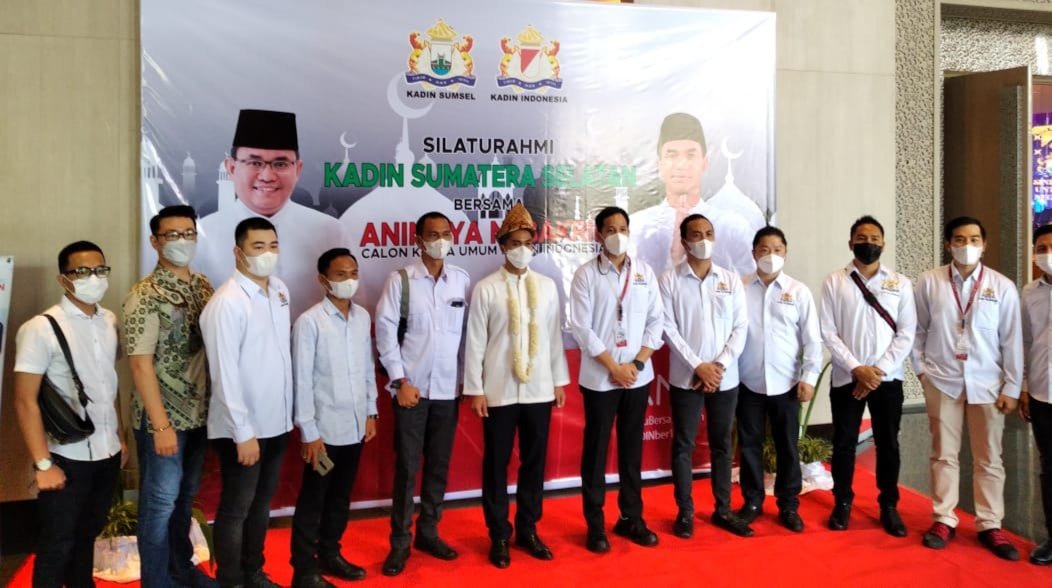 anindya-n-bakrie-jalin-silaturahmi-bersama-kadin-sumsel-220721b-rev1.jpg