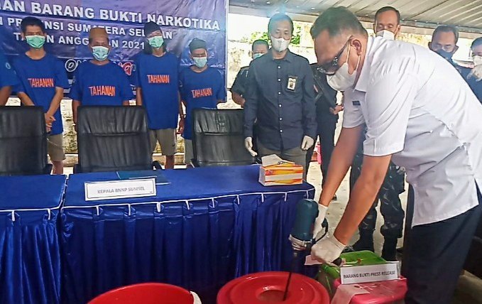 bnnp-sumsel-musnahkan-sabu-553546-gram-senilai-rp56-miliar-220721d-rev1.jpg