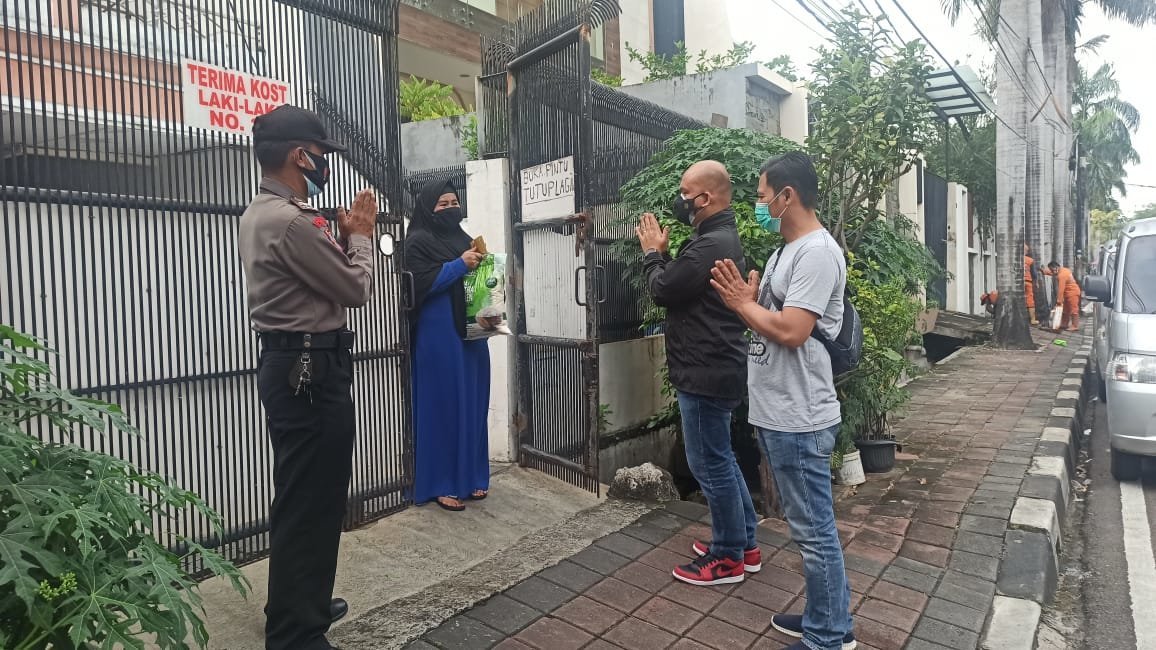 temui-pasien-isolasi-mandiri-polsek-tanjung-duren-imbau-jaga-imun-dan-pola-hidup-sehat-220721g-rev1.jpg