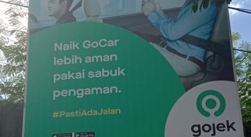 pemasangan-papan-reklame-gojek-diduga-ilegal-ini-kata-ketua-rt-16-220721i-rev1.jpg