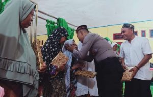 kegiatan-suluk-berjalan-sukses-kades-belukur-makmur-apresiasi-kapolsek-220721h-rev1.jpg