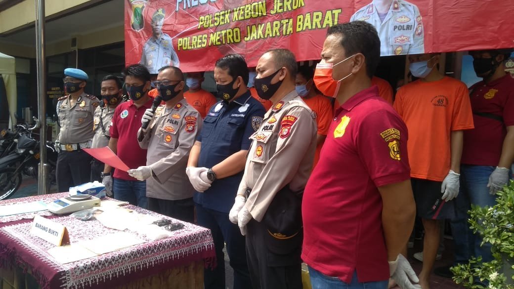 polsek-kebun-jeruk-ungkap-dua-pengedar-kelas-kakap-di-lapas-jakarta-220721c-rev1.jpg