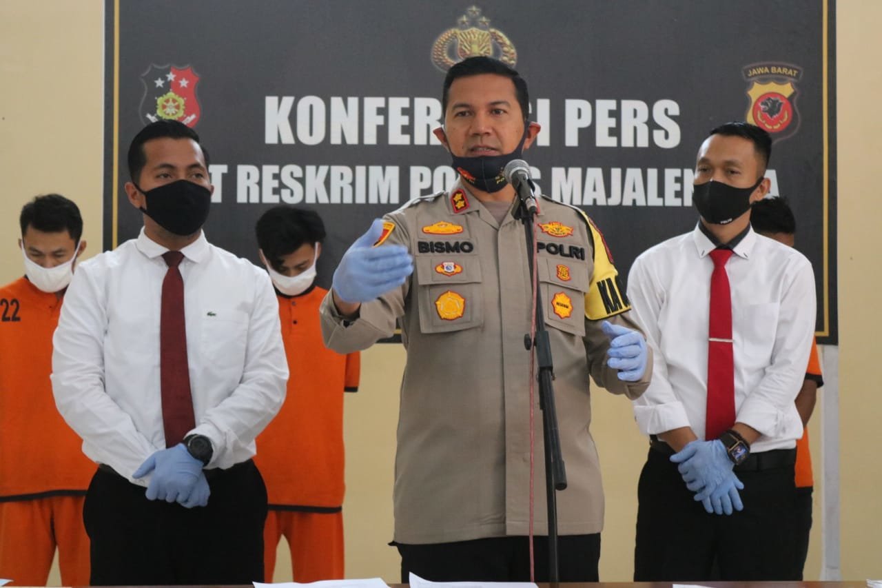 tiga-pengedar-togel-digelandang-ke-polres-majalengka-220721a-rev1.jpg