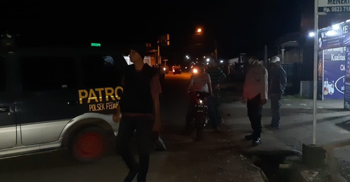 menganggu-kamtibmas-kapolsek-pedamaran-bubarkan-aksi-balapan-liar-220721r-rev1.jpg