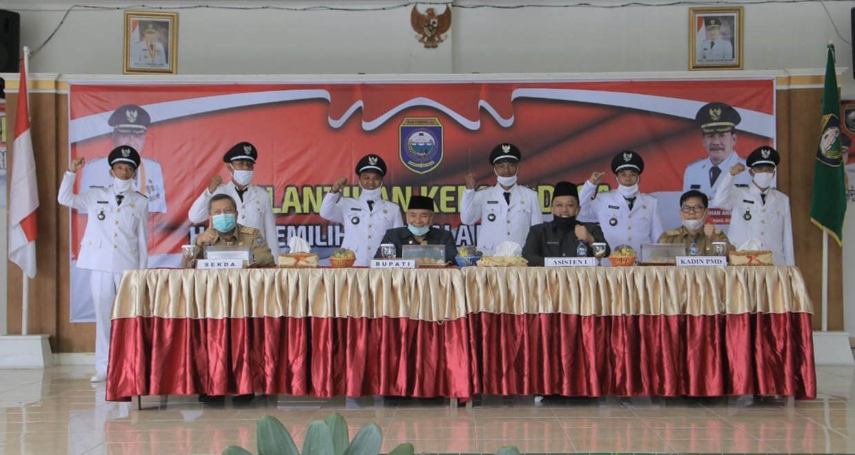 ditengah-pandemi-covid-19-bupati-oku-lantik-11-kades-terpilih-220721o-rev1.jpg