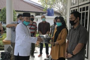bupati-oku-canangkan-gerakan-sejuta-masker-untuk-masyarakat-2207213-rev1.jpg