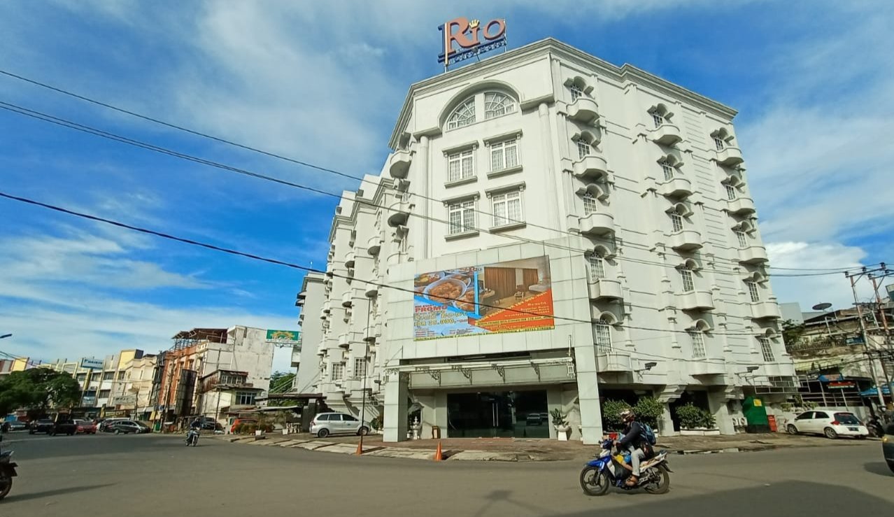 kencangkan-ikat-pinggang-hotel-rio-city-rumahkan-karyawan-2207218-rev1.jpg