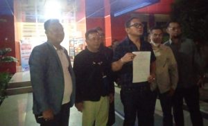 datangi-spkt-polda-sumsel-kuasa-hukum-askolani-laporkan-ny-220823a.jpg
