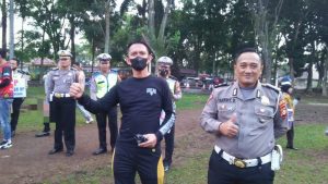 senam-bersama-dan-atraksi-pocil-satlantas-polres-pagaralam-semarakkan-hut-bhayangkara-ke-76-220823k.jpg