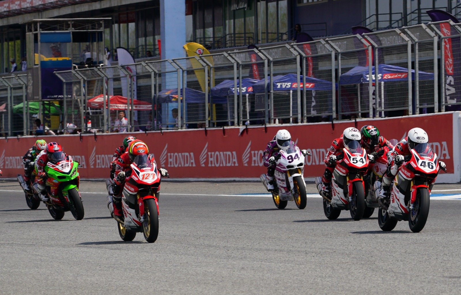 pebalap-astra-honda-siap-berburu-podium-arrc-sepang-akhir-pekan-ini-230512j.jpg